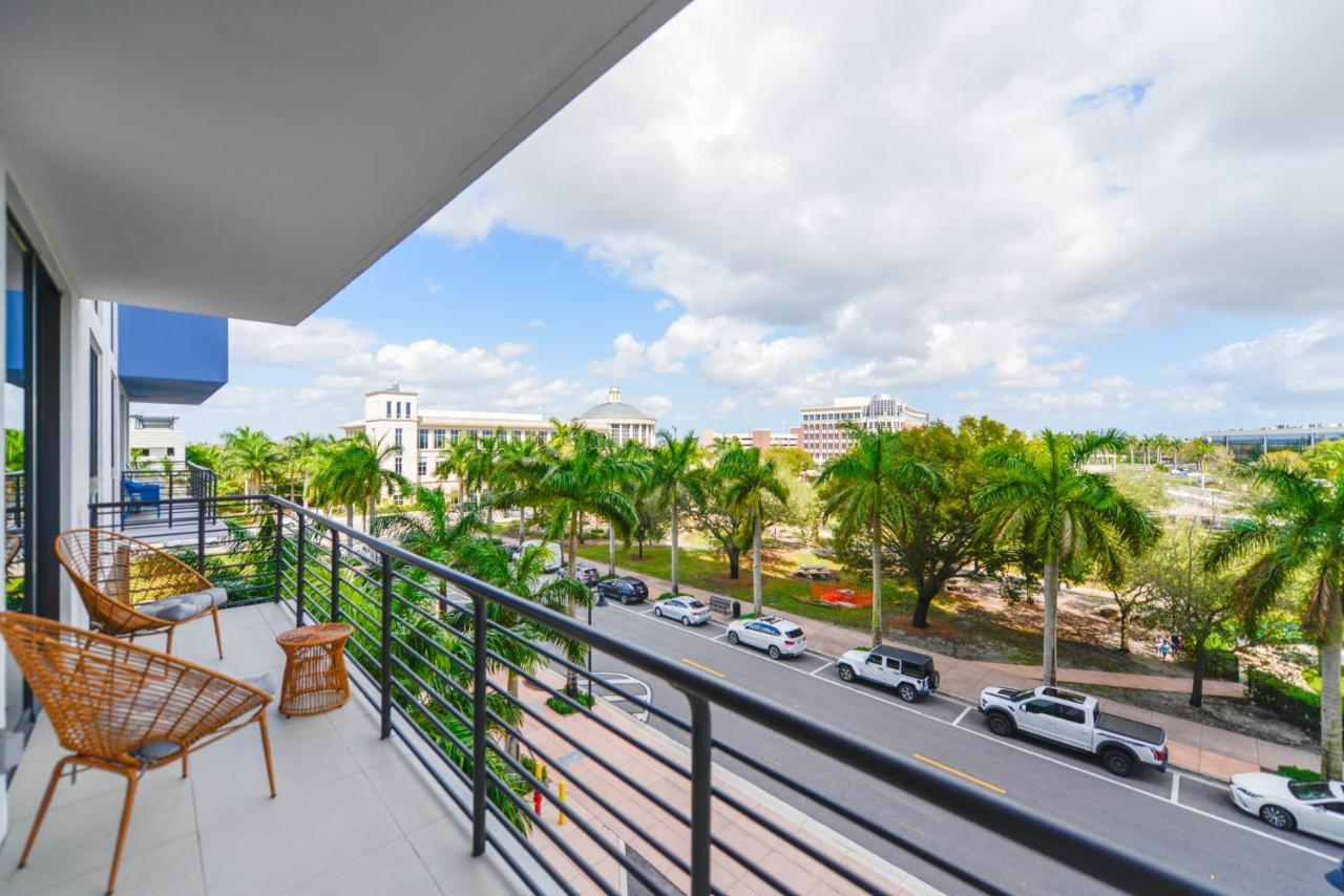 Cozy 1- 1 Bedroom Steps From Downtown Doral Park 마이애미 외부 사진